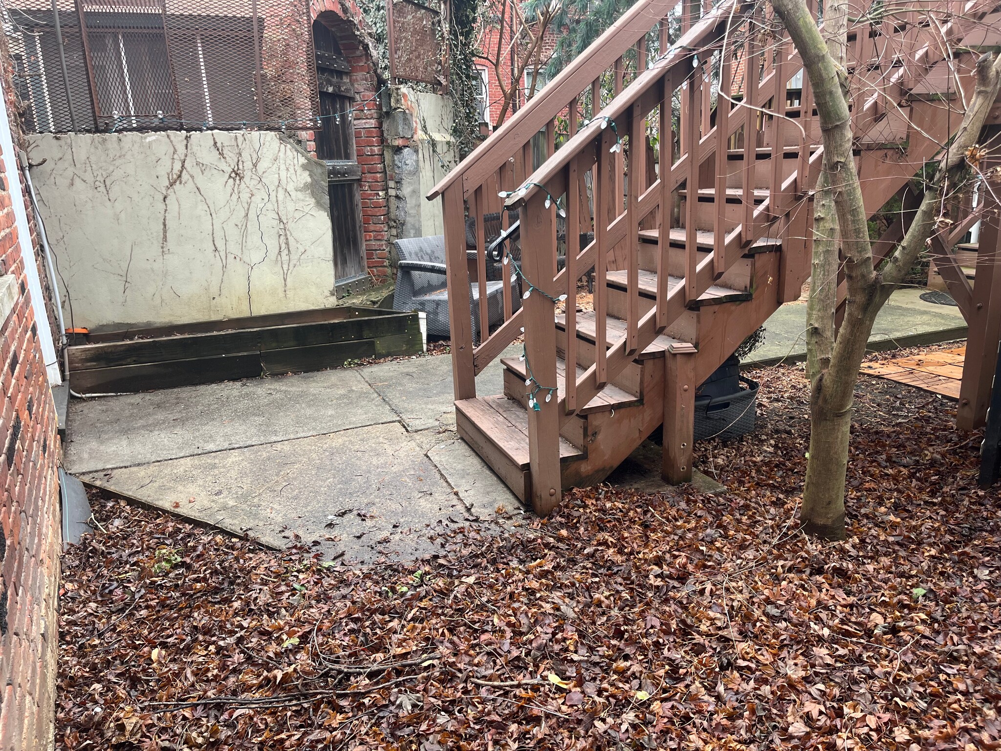 Building Photo - 305 T St NW