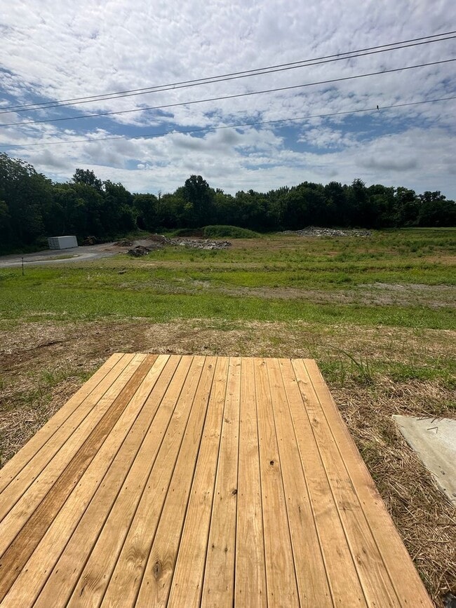 Building Photo - BRAND NEW 3 Bedroom Apartment in Shelbyville!