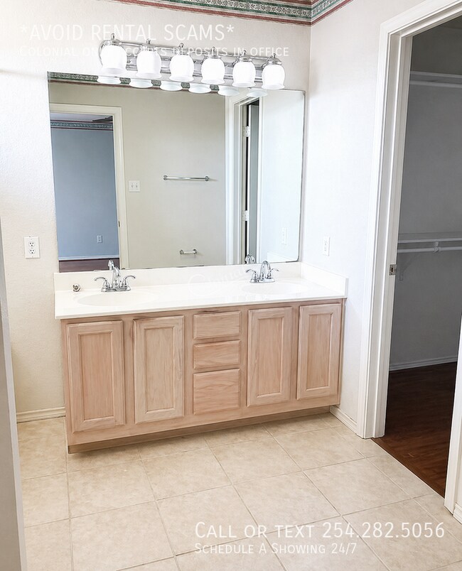 Building Photo - 5313 Teal Dr