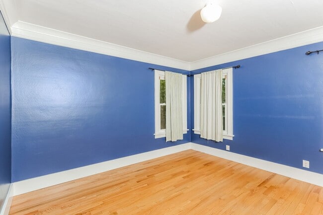 Building Photo - Updated Ravenna 4 Bed / 2 Bath Home