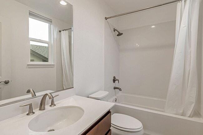 Building Photo - Stunning Home with Modern Upgrades and Pri...