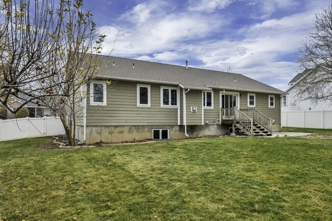 Building Photo - 778 S 410 E