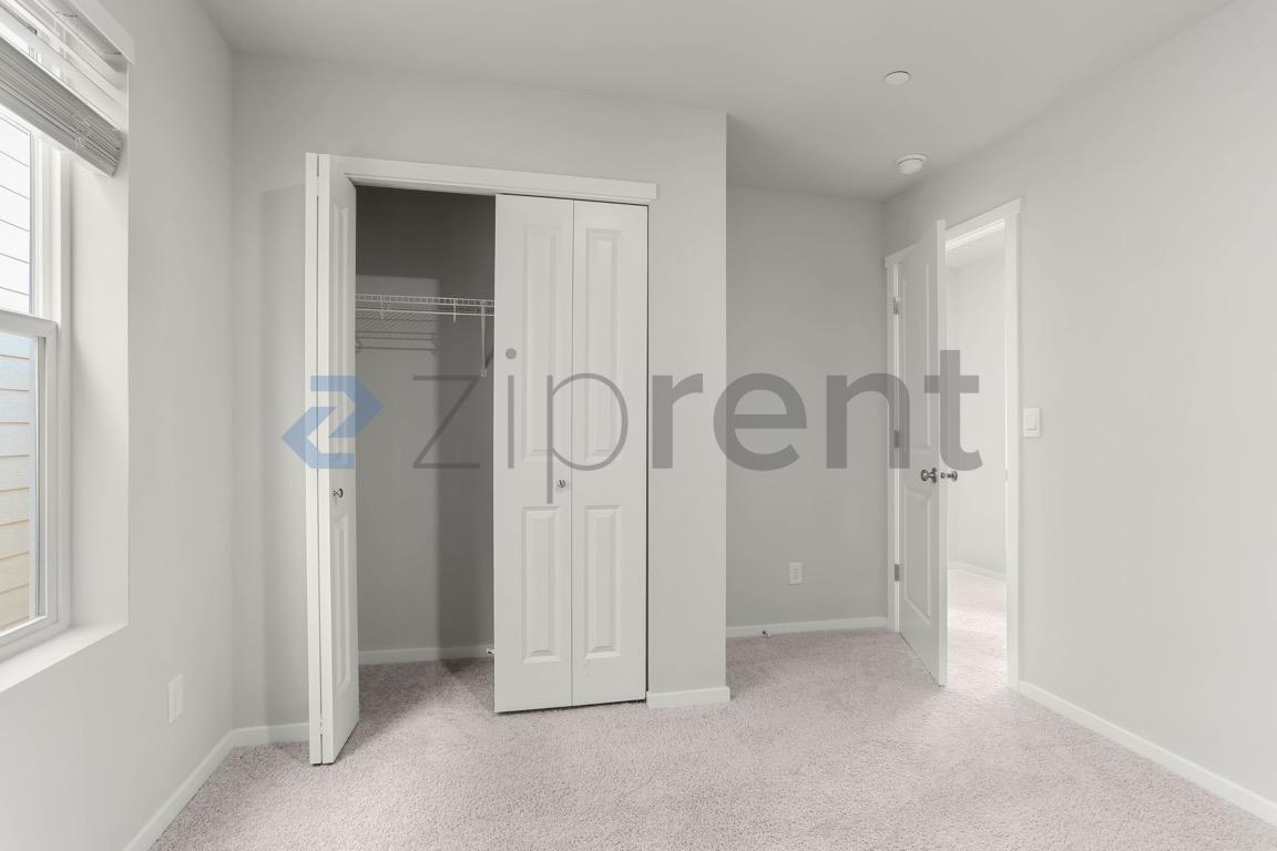 Building Photo - 11013 186th St E