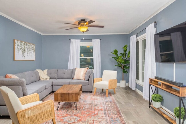 Building Photo - 600 N Outagamie Ct