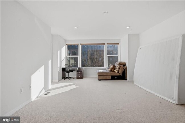 Building Photo - 13538 Sayward Blvd