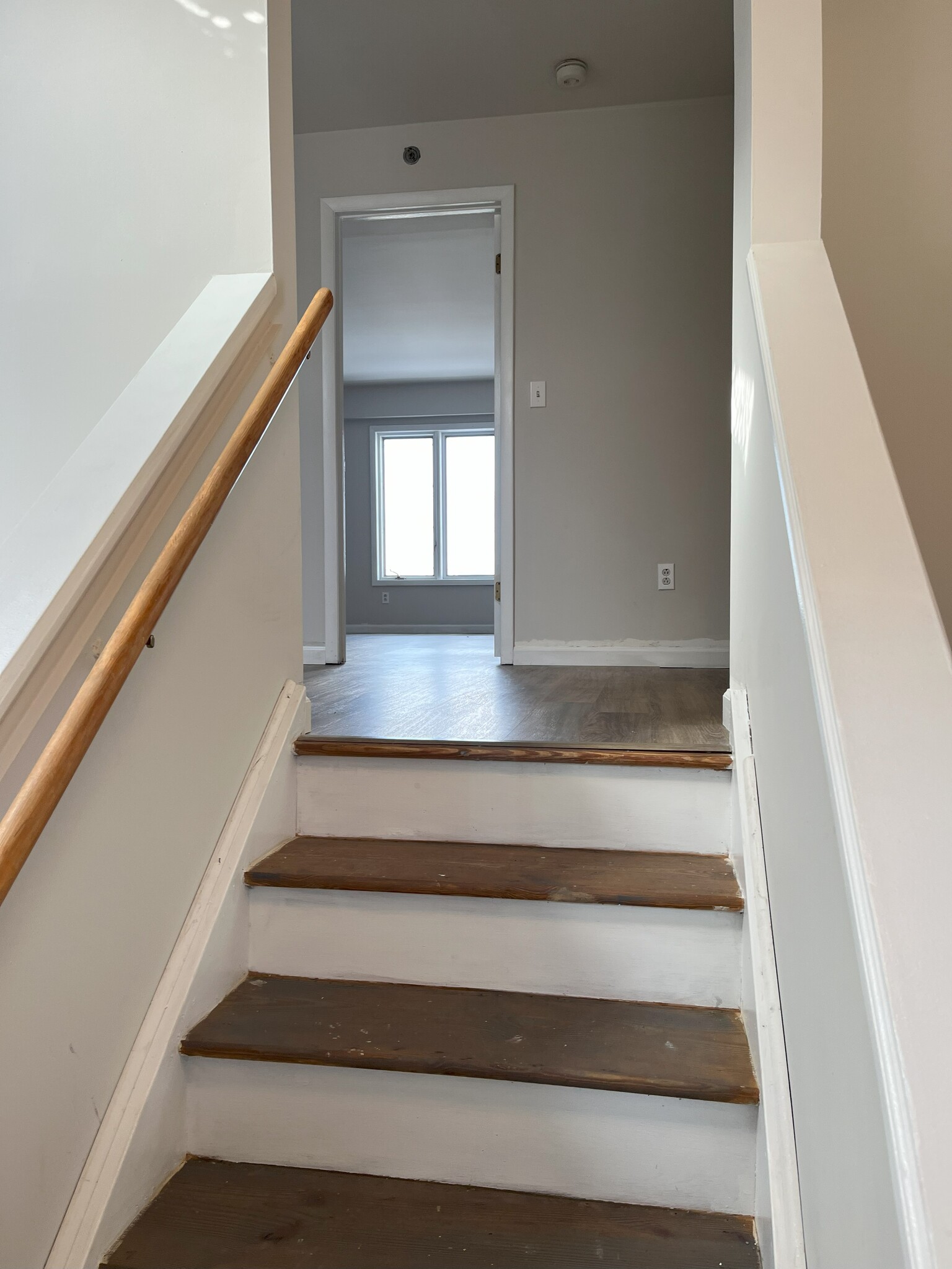 Upstairs to Bedroom Ensuite with Loft Area - Perfect for Home Office - 281 Browertown Rd