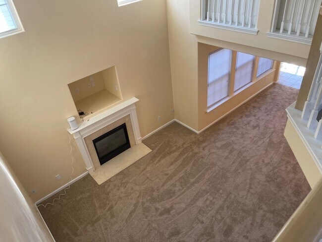 Building Photo - Lovely Lakefront Home in Virginia Beach