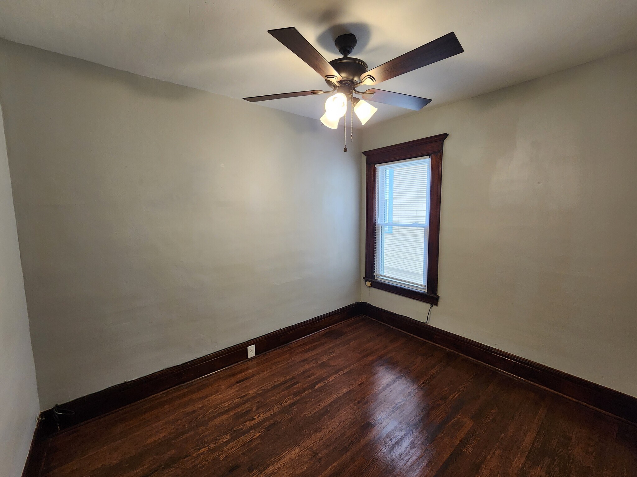 Building Photo - 260 Tennyson Ave