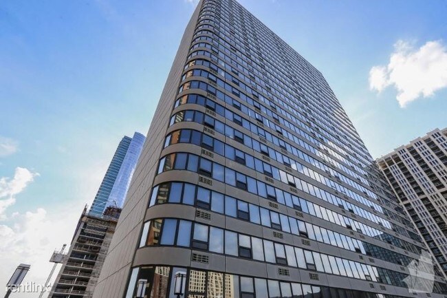 Building Photo - 1401 S Michigan Ave