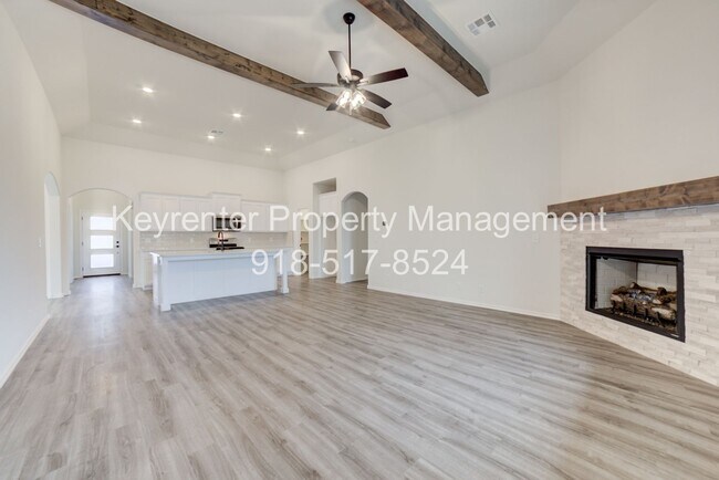 Building Photo - 4 BEDROOM CAPITAL HOME IN SAND SPRINGS!!!