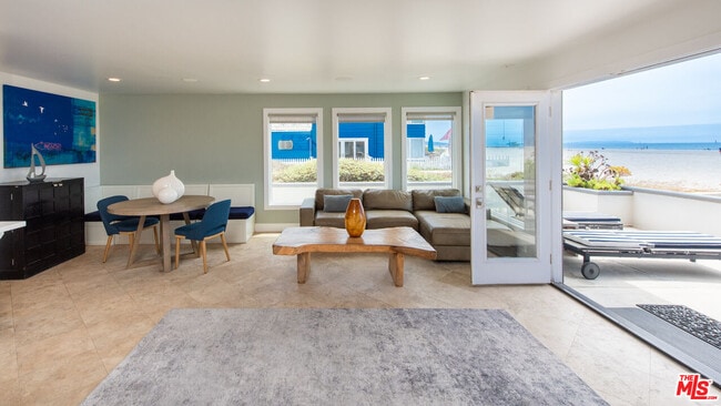 Building Photo - 6419 Ocean Front Walk