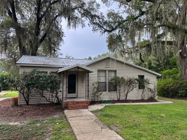 Building Photo - 4025 SW 20th Dr