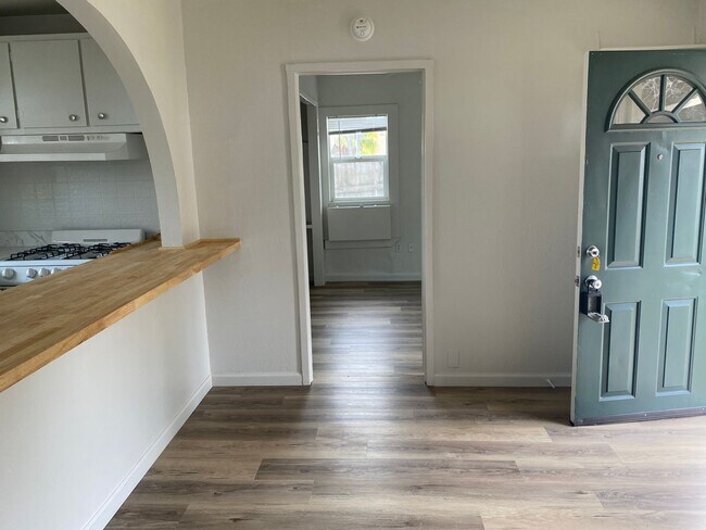 Building Photo - Terrace2121