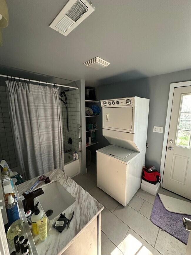 Building Photo - 1932 Eastern Ave