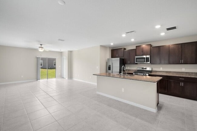Building Photo - LIKE NEW Home For Rent in Belmont!