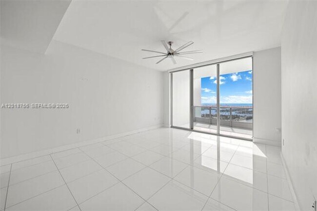 Building Photo - 900 Biscayne Blvd