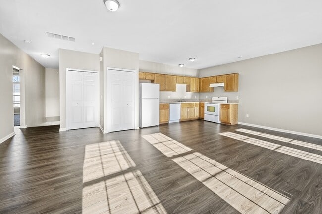 Building Photo - 14100 Webster Dr