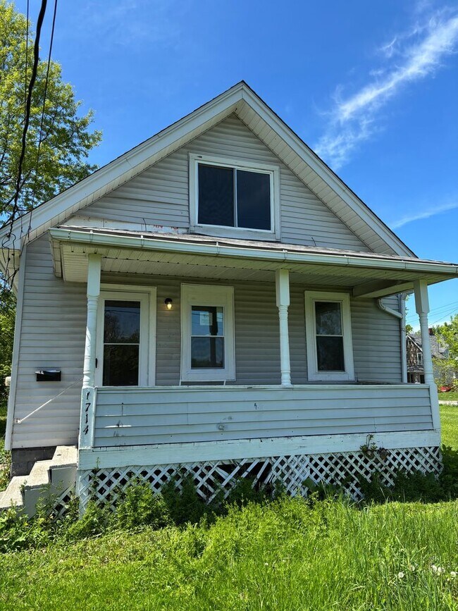 Primary Photo - SECTION 8 and EDEN Accepted!! Newly Renovated 3br 2-Story House!