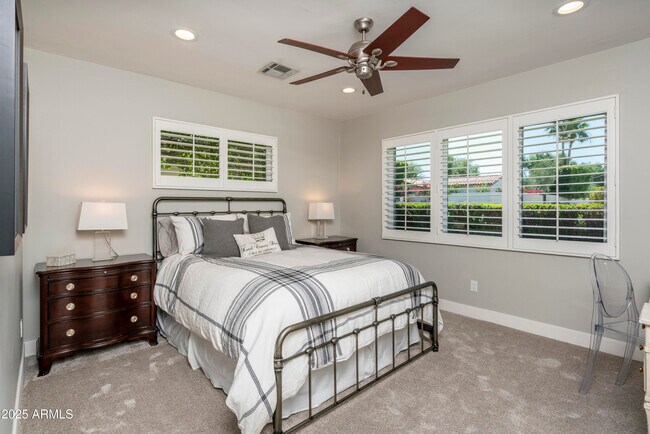 Building Photo - 4628 N Avenida Del Puente