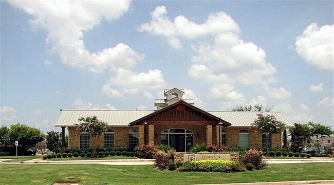 Building Photo - 30415 Deleon Fields Dr