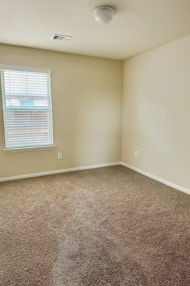 Building Photo - 5222 Windy Plantation Dr