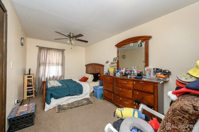 Building Photo - 1 Ovington Ave