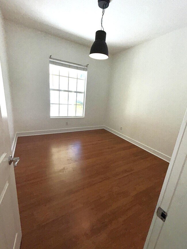 Building Photo - 8455 Belize Pl