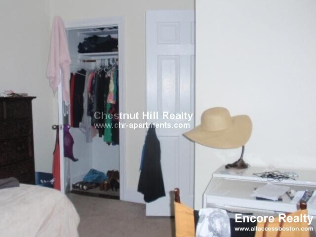 Building Photo - 1223 Beacon St