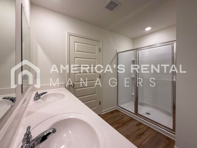 Building Photo - 11562 McCord Ln