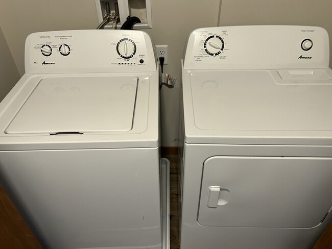 Building Photo - 1249 Salem Dr