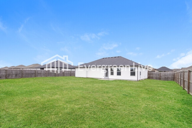 Building Photo - 341 N Mojave St