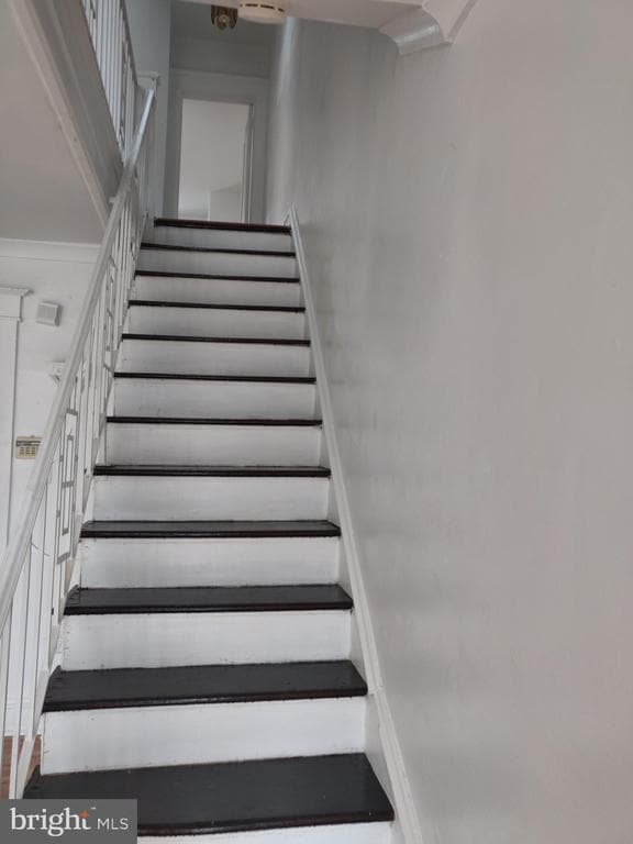 Building Photo - 7131 Louise St