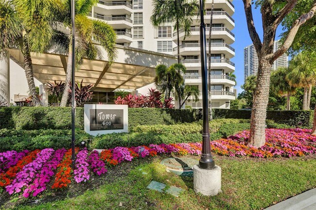 Building Photo - 3400 NE 192 St