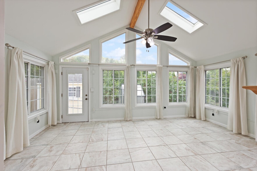 Sunroom - 4 Homestead St