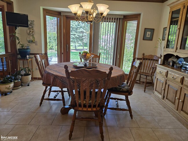 Building Photo - 52843 Deerwood Dr