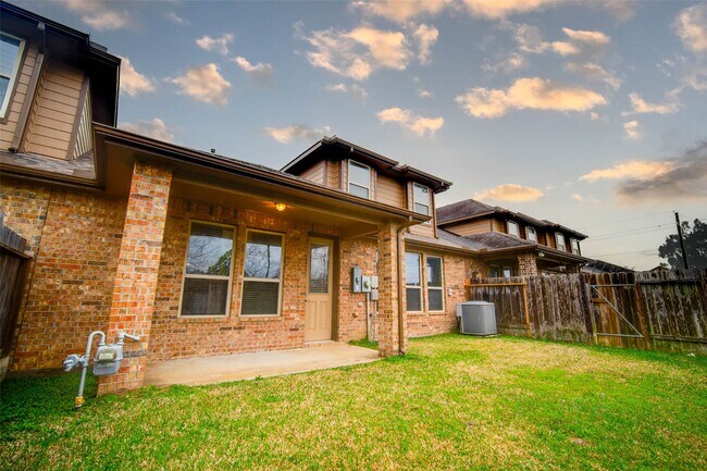 Building Photo - 24111 Valencia Ridge Ln