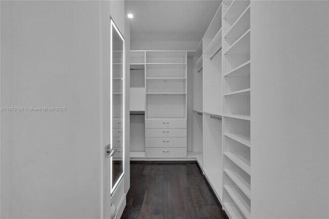 Building Photo - 8229 NW 44th St