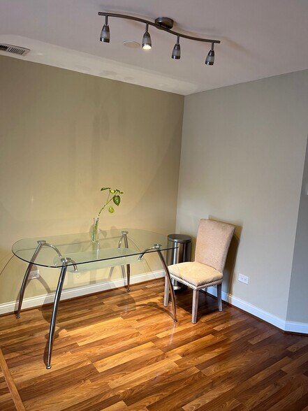 Building Photo - 601 Quincy Bridge Ln