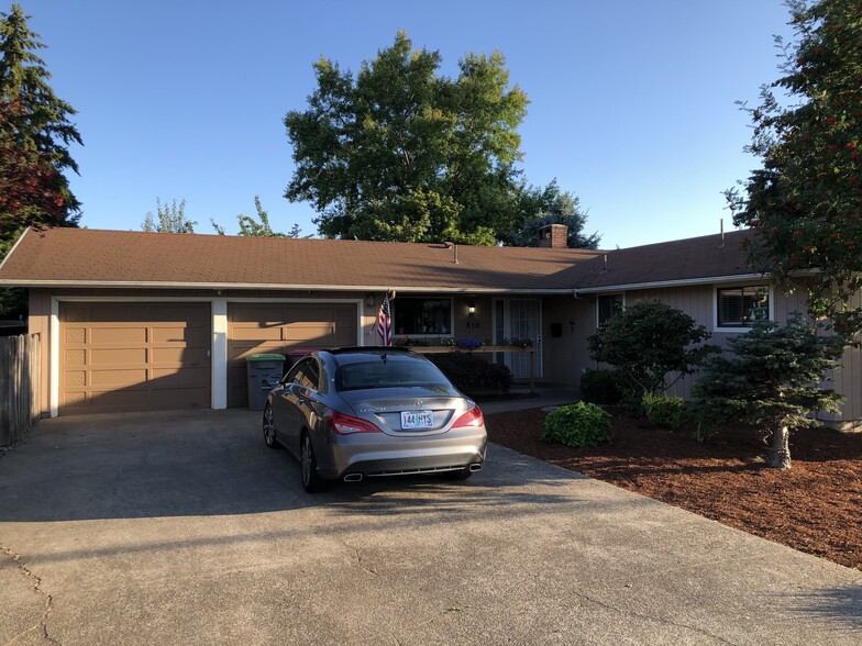 Building Photo - 510 NW Baker Creek Rd