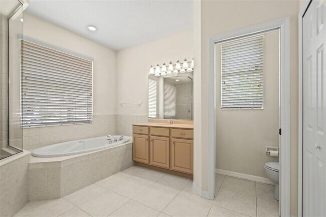 Building Photo - 7806 Drayton Cir