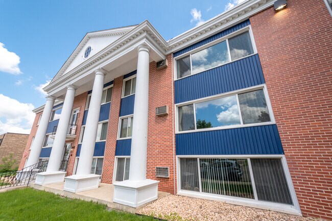 Floorplan - Grand Place Apartments