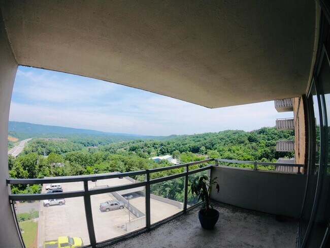 Building Photo - 1131 Stringers Ridge Rd