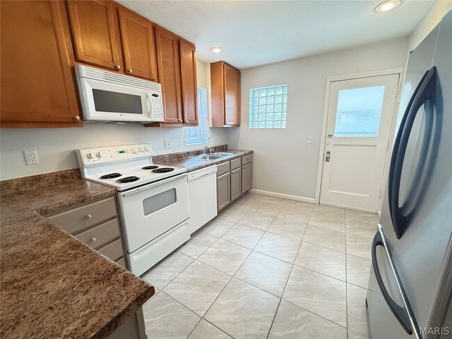 Building Photo - 1437 Collins Ave