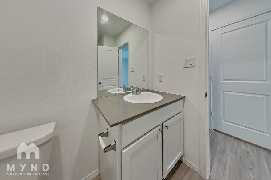 Building Photo - 9928 Wye Ml