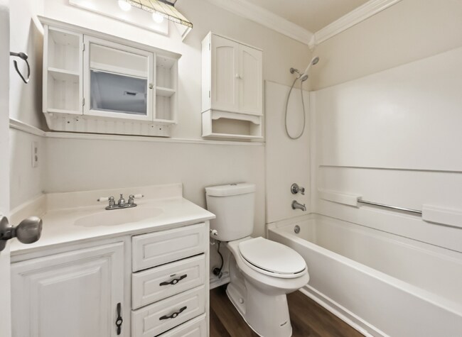 Building Photo - 6555 Beech Trail Dr