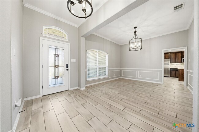 Building Photo - 6101 Cordillera Dr