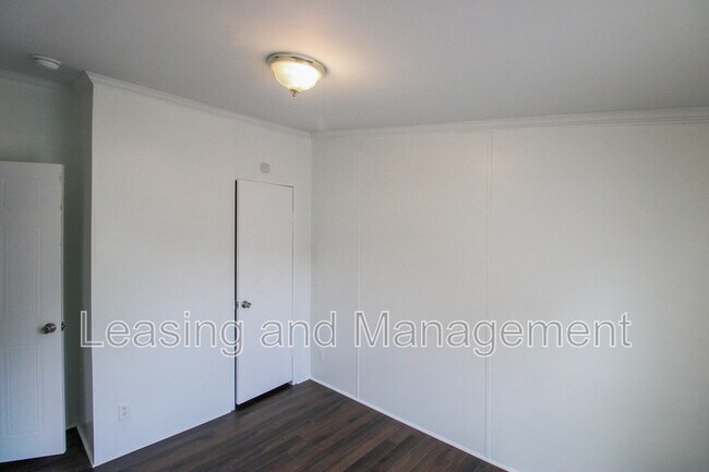 Building Photo - 3716 State Rd S-10-1333