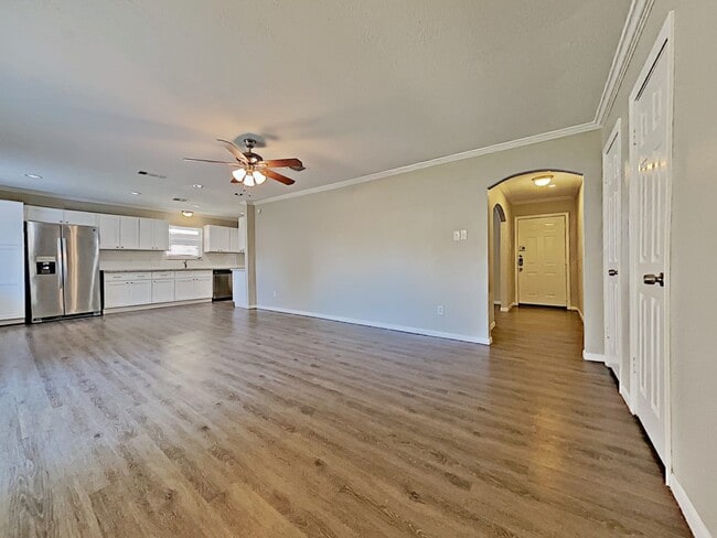 Building Photo - 2705 Coy Dr