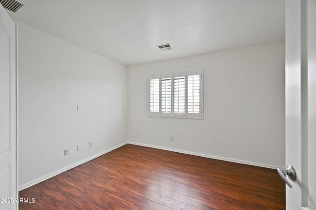 Building Photo - 3963 E Pollack St