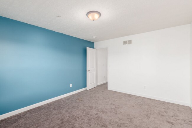 Building Photo - 4165 Freesia Dr